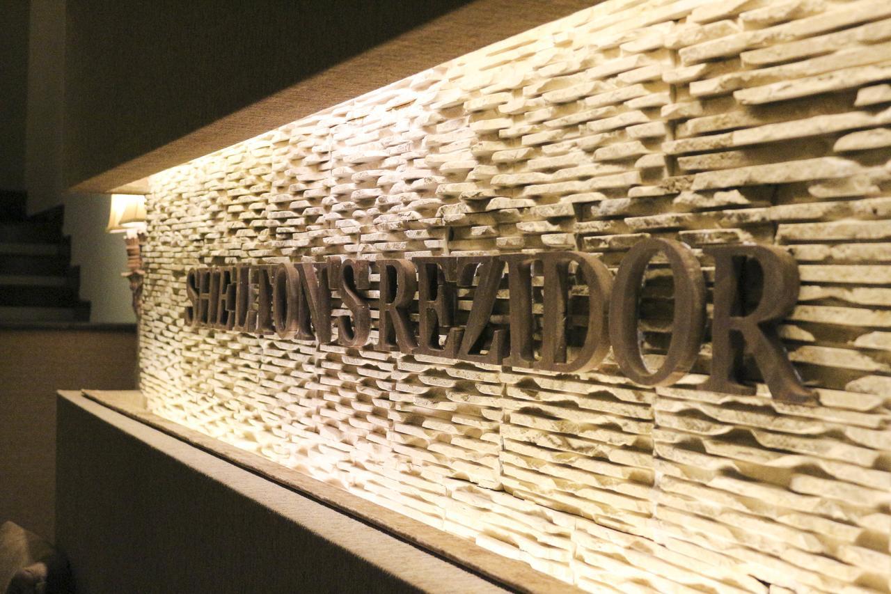 Shelton'S Rezidor Hotel Пешавар Екстериор снимка